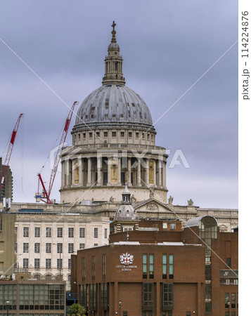 ロンドン・セントポール大聖堂 / St Paul's Cathedral, London, UK 114224876