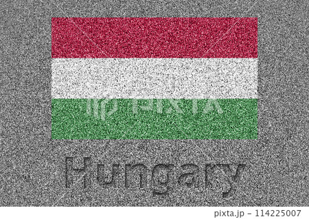 石板の上に描かれたハンガリーの国旗と、掘ったような「Hungary」の文字 114225007