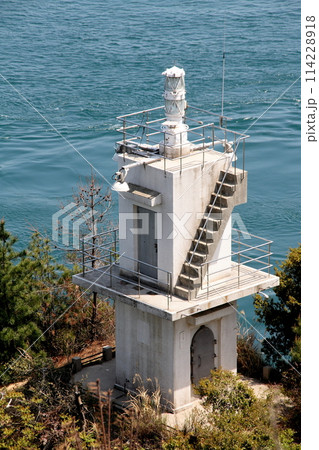 来島海峡馬島のナガセ鼻灯台 114228918