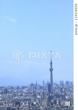 東京スカイツリーと青空 東京スカイツリーと青空 114228939
