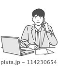 パソコン、電話対応で仕事をする男性のシンプルなモノクロイラスト　背景なしのベクター素材、白背景、 114230654