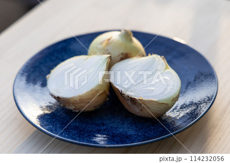 旬の新玉ねぎ（4月） 114232056