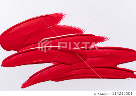 赤色の絵具の模様 114233501