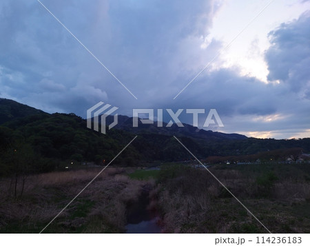 川のある風景 川のある風景 114236183