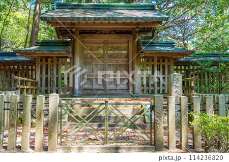 京都市右京区　第五十六代清和天皇　水尾山陵 114236820