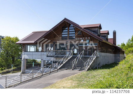 初夏の三ノ倉高原　山小屋くらら　福島県喜多方市 114237708
