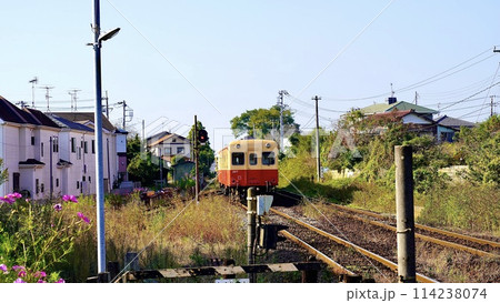 小湊鉄道海士有木駅に入線する列車 114238074