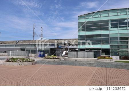 博多南駅・駅前公園・駅ビル「ナカイチ」 114238672