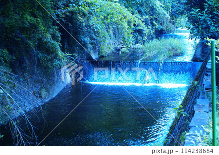 カラー 流れ 川 透明 透過 (2024年5月登録) カラー 流れ 川 透明 透過 (2024年5月登録) 114238684