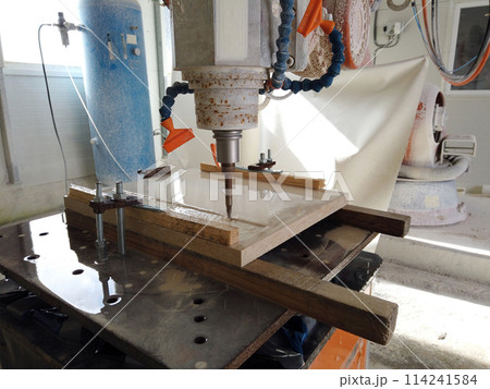3D robotic relief milling in stone 114241584