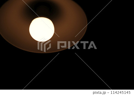 レトロな照明 114245145