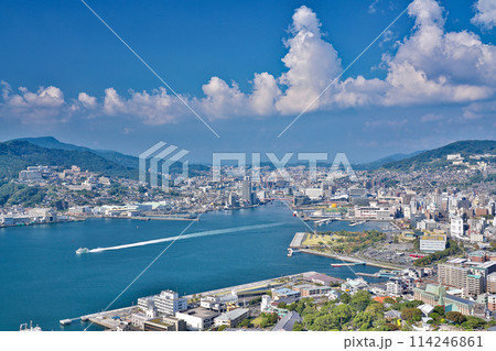 【鍋冠山公園展望台より長崎港を一望】 長崎県長崎市出雲2 114246861
