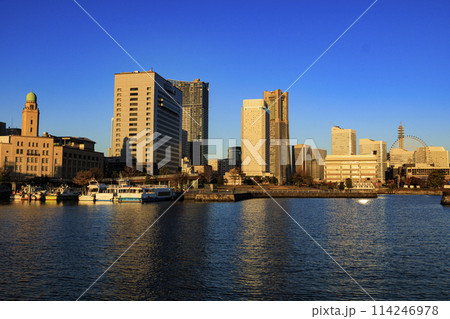 象の鼻パークから見たみなとみらい 114246978