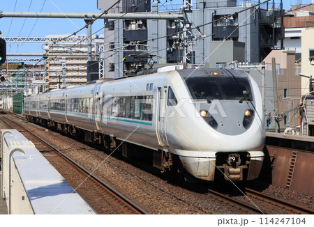 大正駅を通過する289系の特急くろしお 大正駅を通過する289系の特急くろしお 114247104