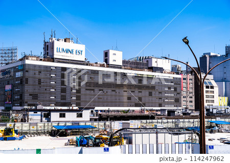 東京再開発 新宿駅西口の解体工事 2024.04　c-2 高コントラスト 114247962