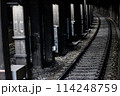 地下トンネル 114248759