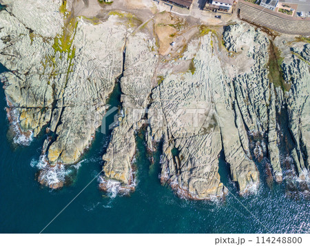 「青森県」ドローンで千畳敷海岸を空撮 114248800