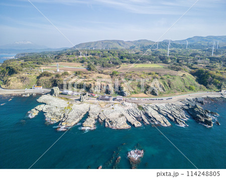 「青森県」ドローンで千畳敷海岸を空撮 114248805