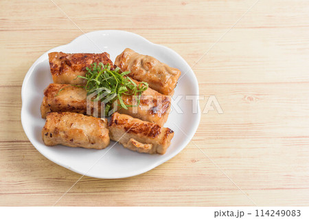 厚揚げの豚肉巻き炒め 厚揚げの豚肉巻き炒め 114249083