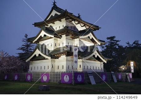 夜の弘前城 夜の弘前城 114249649