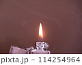 ライターの炎 114254964