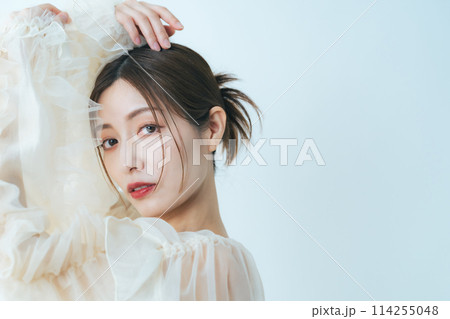 ミドル女性の美容イメージ スキンケア コスメ ミドル女性の美容イメージ スキンケア コスメ 114255048