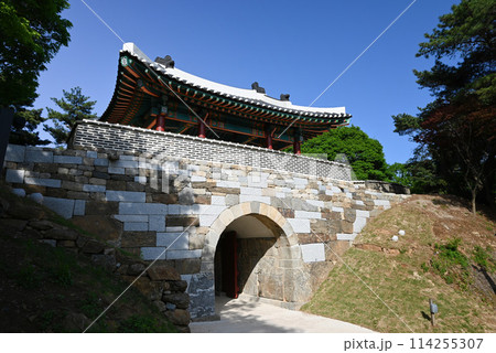 世界遺産 南漢山城ハイキングコース・北門【韓国】 114255307
