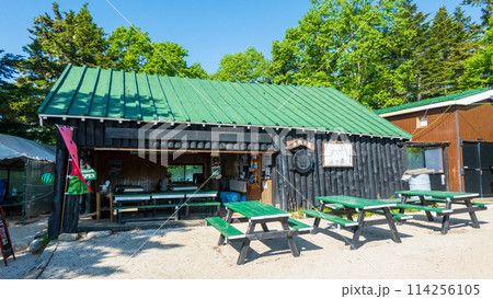 夏の燕岳登山:合戦小屋 夏の燕岳登山:合戦小屋 114256105