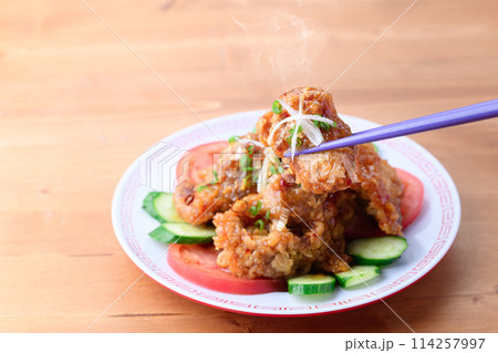 油淋鶏(ユーリンチー) 油淋鶏(ユーリンチー) 114257997