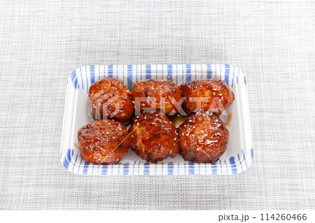 肉団子の甘酢あんかけ、食品パック入り 肉団子の甘酢あんかけ、食品パック入り 114260466