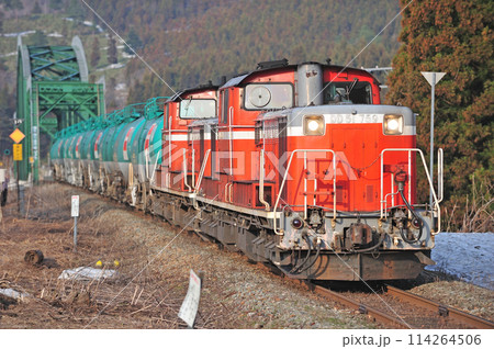 磐越西線　日出谷ー鹿瀬　JR貨物　DD51-832（愛知）＋DD51-1188（吹田） 114264506