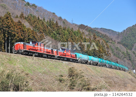 磐越西線　磐梯熱海ー中山宿　JR貨物　DD51-1027（吹田）＋DD51-833（門司） 114264532