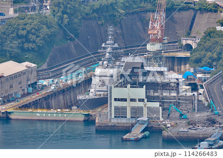 【鍋冠山公園展望台より長崎港を一望】 長崎県長崎市出雲2 114266483