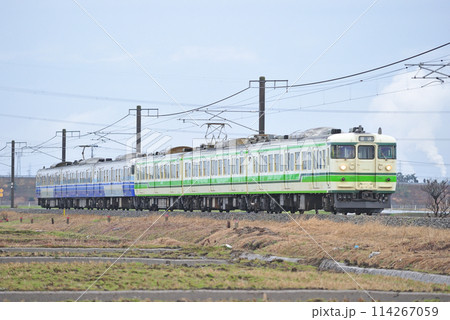 白新線　佐々木ー西新発田　JR東日本　115系　N-6+N-7編成（新潟） 114267059