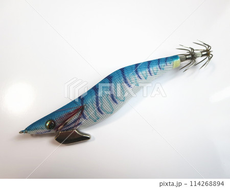 疑似餌で釣るルアーフィッシングの釣り具 114268894