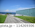 横須賀美術館から海を眺めて 114269306