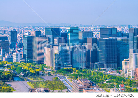 日本の東京都市景観　大手町や丸の内などのオフィスビル群などを望む＝5月5日 114270426