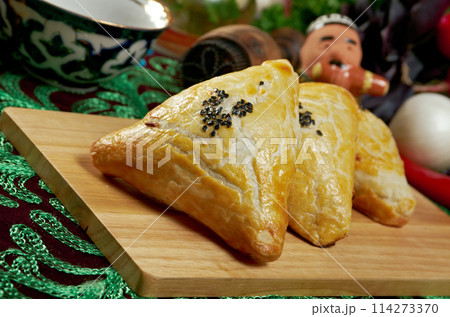 eastern food samsa 114273370