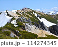 燕岳と燕山荘の稜線 燕岳と燕山荘の稜線 114274345