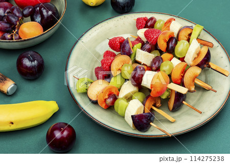 Fruit sweet kebabs. Fruit sweet kebabs. 114275238