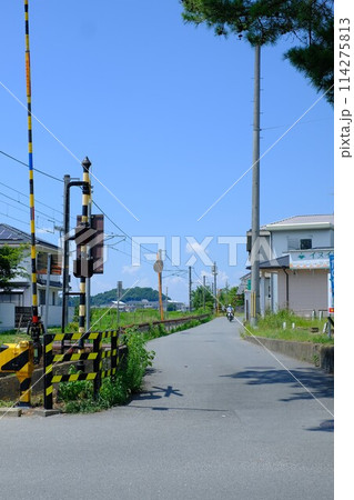 奈良桜井線の踏切　大神神社付近 114275813