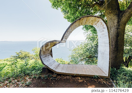 《静岡県》　熱海のACAO FOREST　SNS映えスポット　大きなハート 114276429