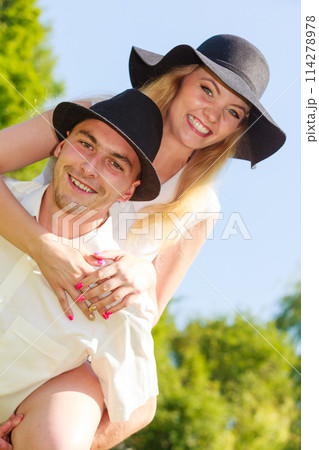 Happy couple having romantic date in park 114278978