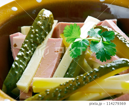 Elsasser Wurstsalat 114279369