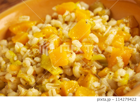Orzotto con zucca Orzotto con zucca 114279422