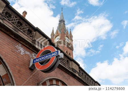 ロンドンの地下鉄 ロンドンの地下鉄 114279800