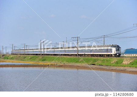 信越本線　押切ー見附　JR西日本　583系　B6編成（京都）　きたぐに 114280680