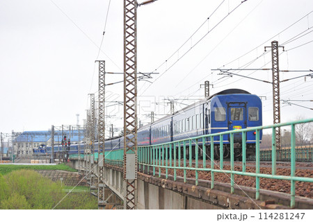 千歳線 白石ー苗穂 JR北海道 DD51-1100+14系+24系 はまなす 千歳線 白石ー苗穂 JR北海道 DD51-1100+14系+24系 はまなす 114281247