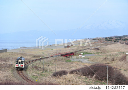 釧網本線 止別ー浜小清水 JR北海道 キハ54-517(釧路) 足湯号 釧網本線 止別ー浜小清水 JR北海道 キハ54-517(釧路) 足湯号 114282527