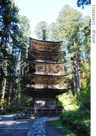 羽黒山五重塔 国宝指定 羽黒山五重塔 国宝指定 114285911